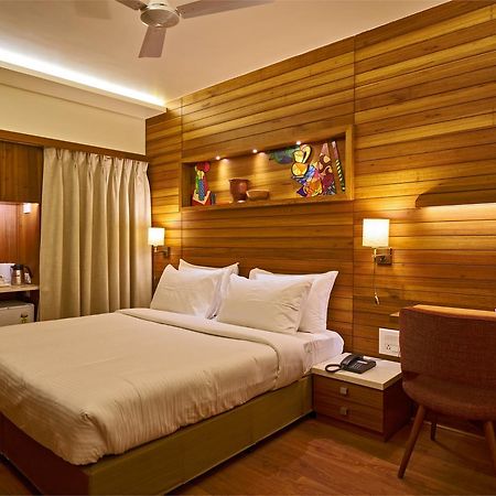 Hotel Atharv Top Rated Business Hotel In Kolhapur Buitenkant foto