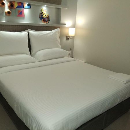 Hotel Atharv Top Rated Business Hotel In Kolhapur Buitenkant foto