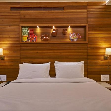 Hotel Atharv Top Rated Business Hotel In Kolhapur Buitenkant foto