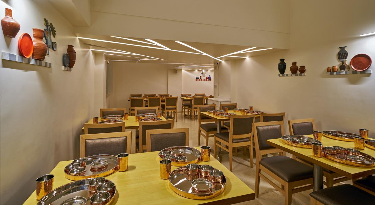 Hotel Atharv Top Rated Business Hotel In Kolhapur Buitenkant foto