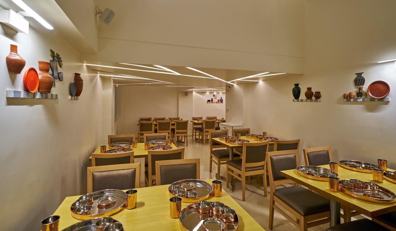 Hotel Atharv Top Rated Business Hotel In Kolhapur Buitenkant foto