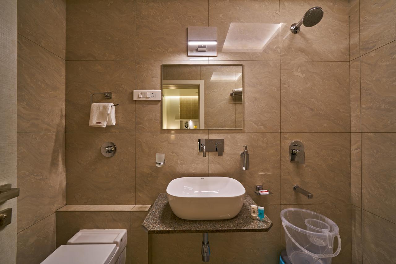 Hotel Atharv Top Rated Business Hotel In Kolhapur Buitenkant foto