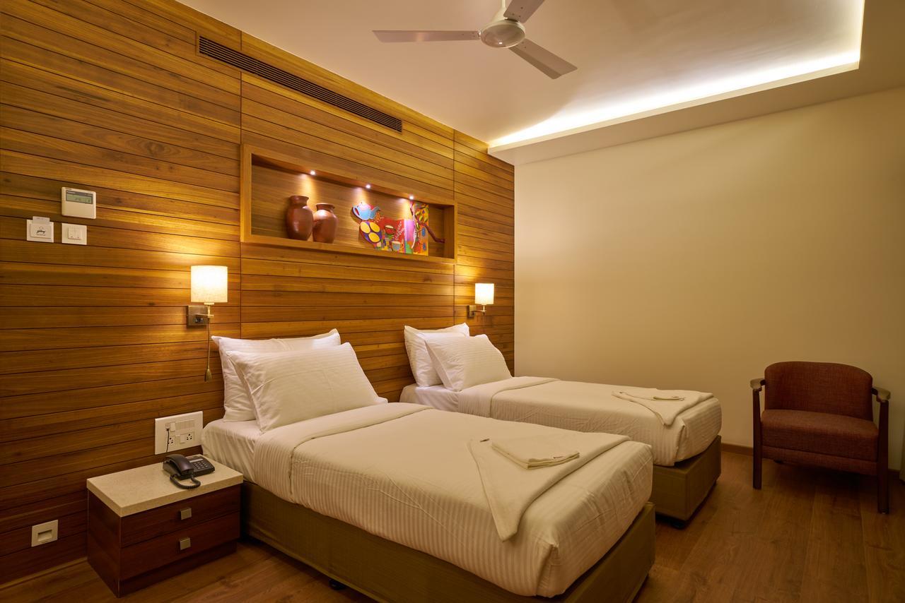 Hotel Atharv Top Rated Business Hotel In Kolhapur Buitenkant foto