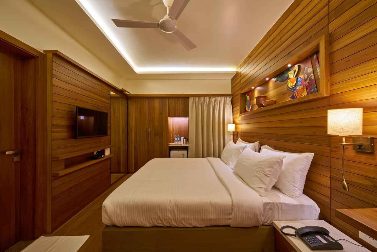 Hotel Atharv Top Rated Business Hotel In Kolhapur Buitenkant foto