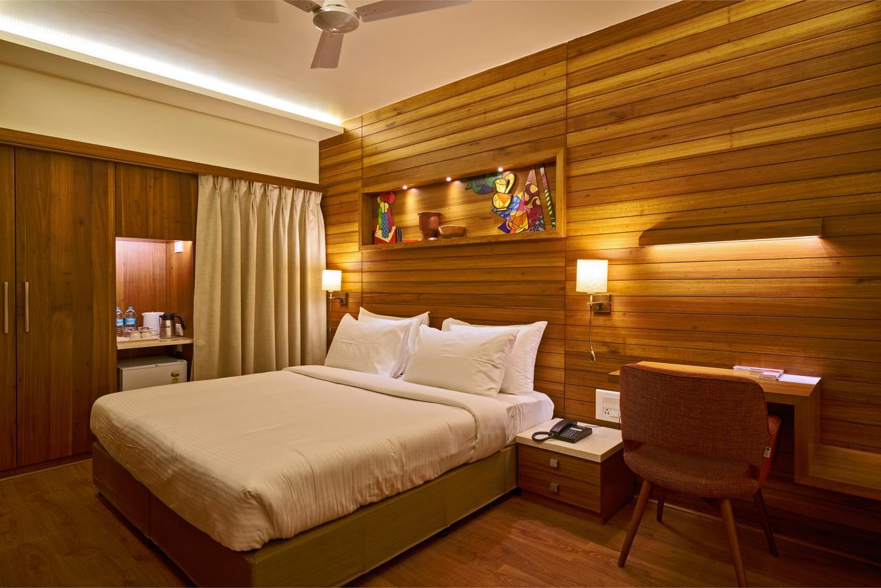 Hotel Atharv Top Rated Business Hotel In Kolhapur Buitenkant foto