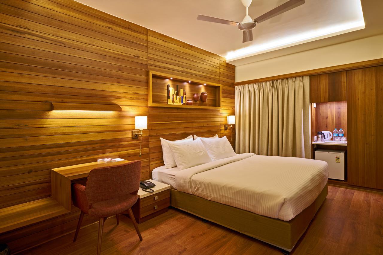 Hotel Atharv Top Rated Business Hotel In Kolhapur Buitenkant foto