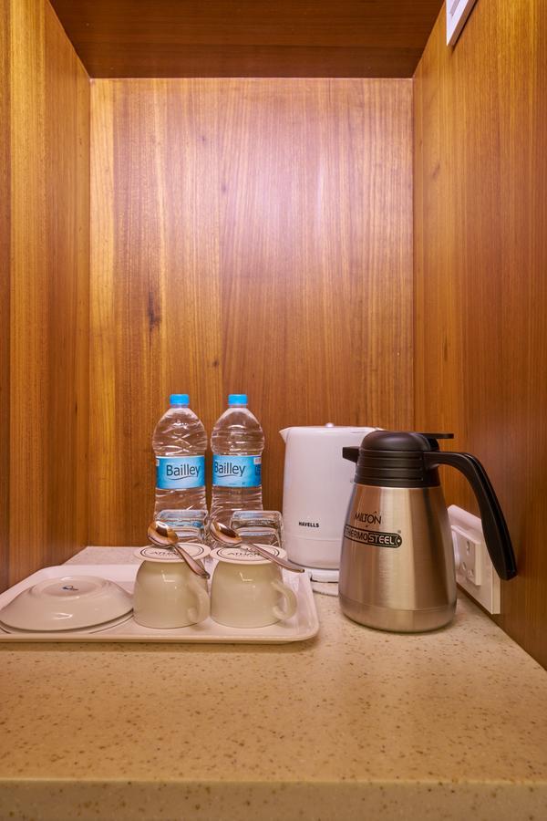 Hotel Atharv Top Rated Business Hotel In Kolhapur Buitenkant foto