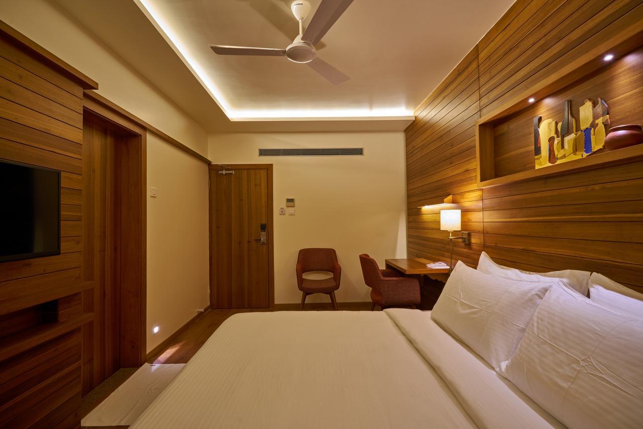 Hotel Atharv Top Rated Business Hotel In Kolhapur Buitenkant foto