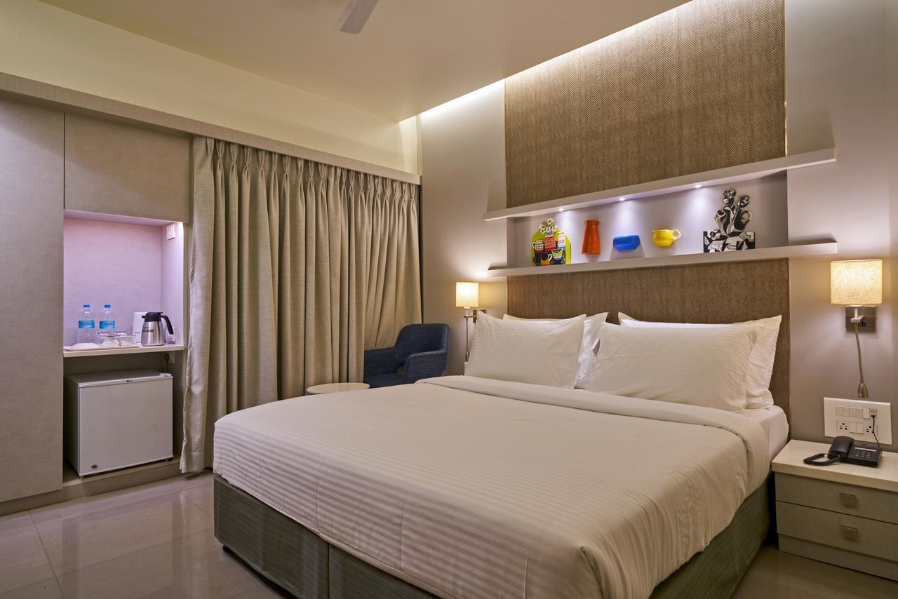 Hotel Atharv Top Rated Business Hotel In Kolhapur Buitenkant foto