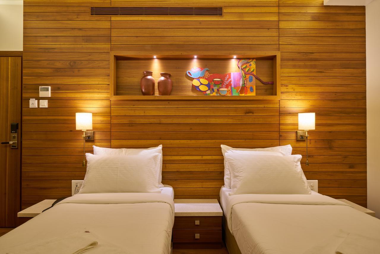 Hotel Atharv Top Rated Business Hotel In Kolhapur Buitenkant foto